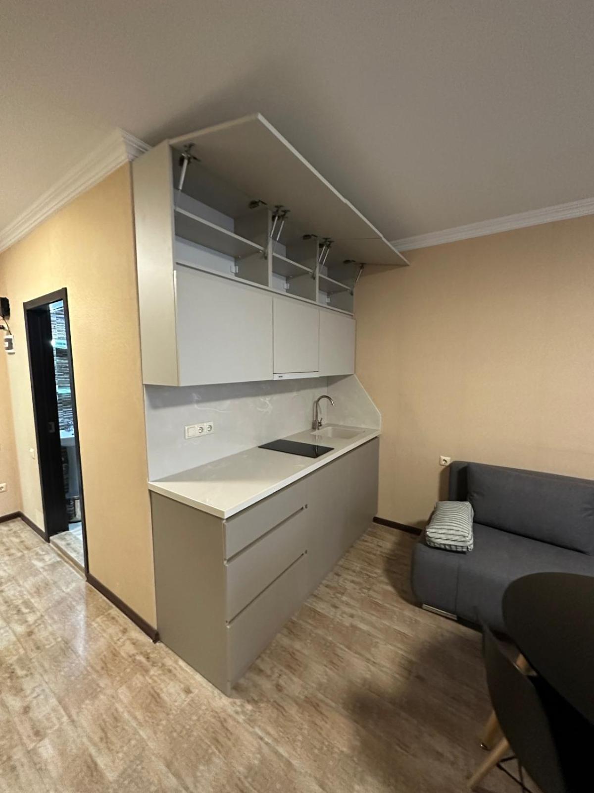 Pirosmani Mini Hotel บาทูมิ ภายนอก รูปภาพ