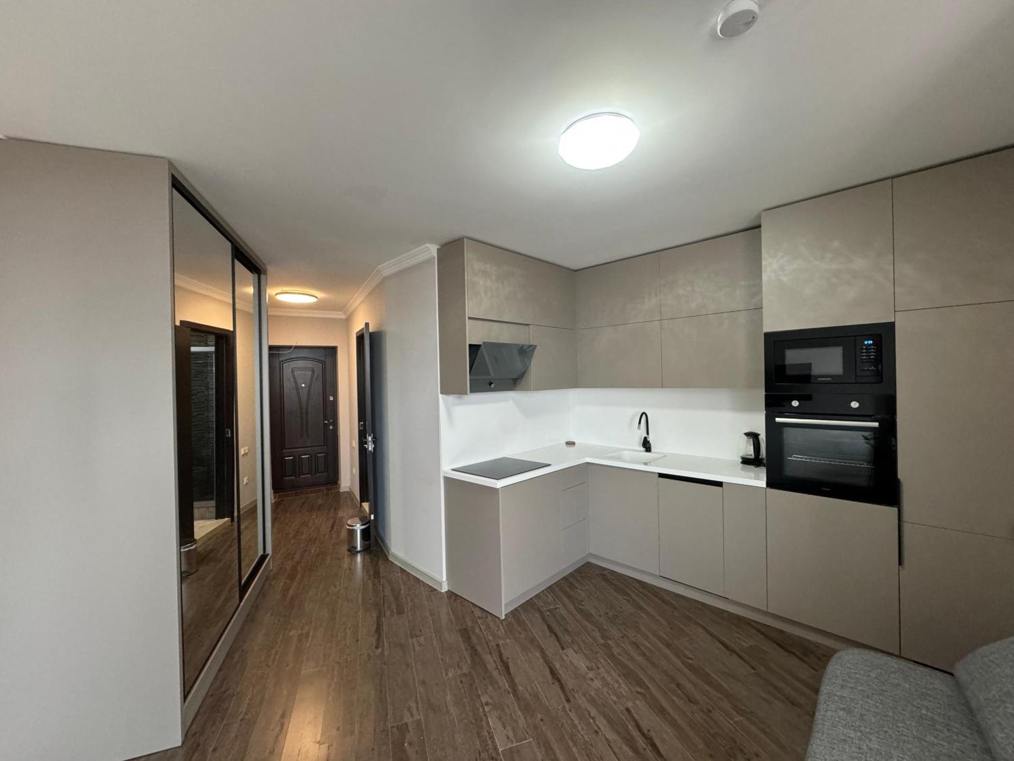 Pirosmani Mini Hotel บาทูมิ ภายนอก รูปภาพ