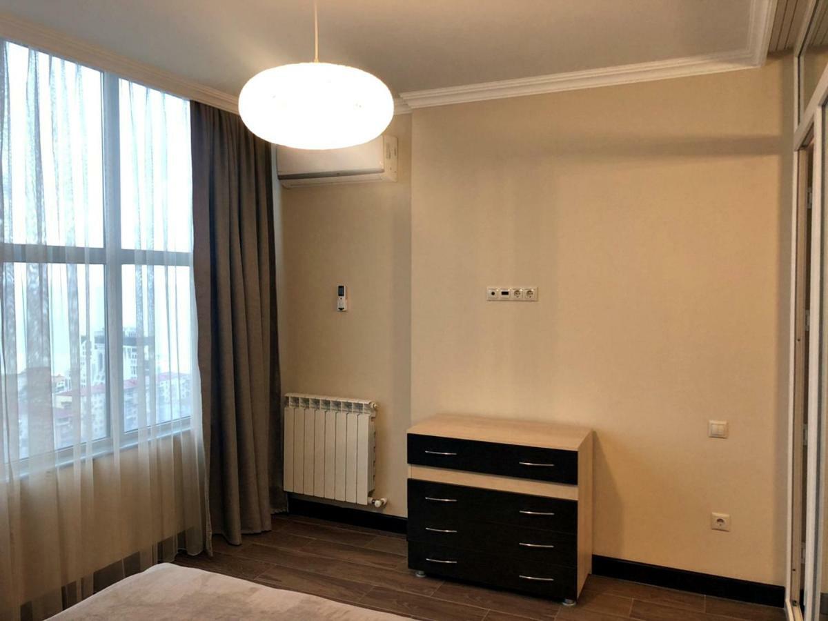 Pirosmani Mini Hotel บาทูมิ ภายนอก รูปภาพ